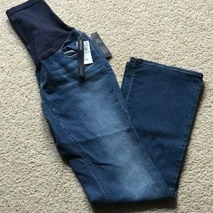 NWT, Pea in the Pod bootcut maternity jeans.